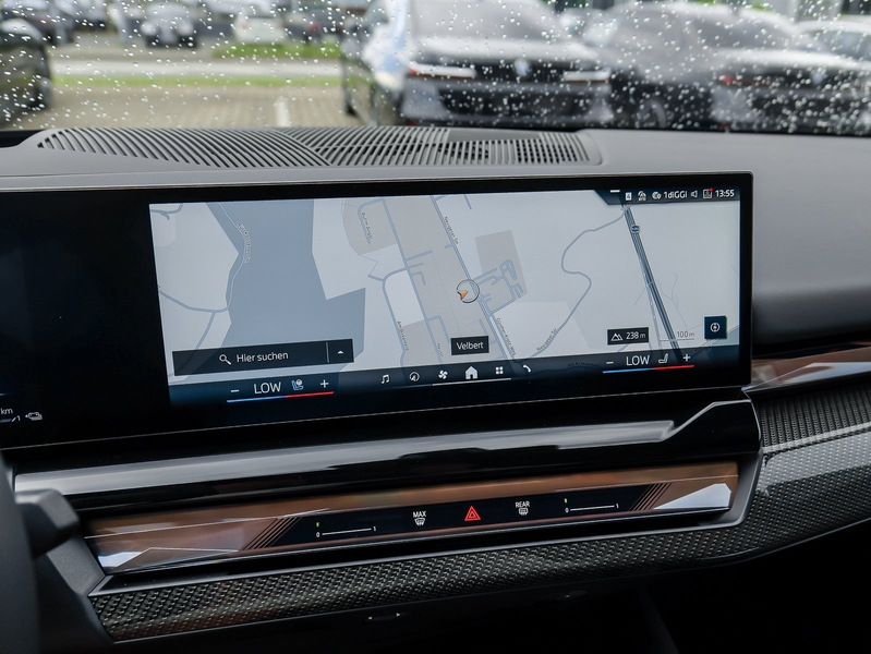 BMW 550 e xDrive M Sport HUD PANO ACC AHK 360°KAM LM — photo 14