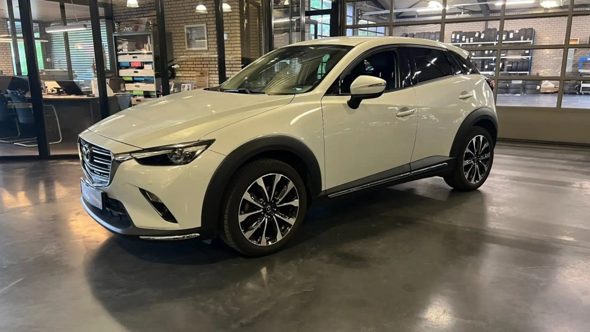 Mazda CX-3 SKYACTIV-G 120 PK HAKONE Wit - 2
