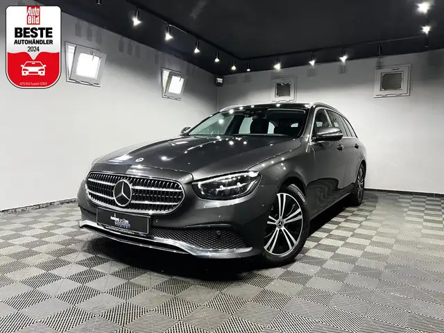 Mercedes-Benz E main image