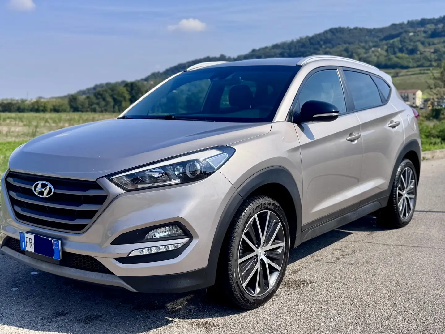 Hyundai TUCSON 1.7 crdi Xpossible 2wd 115cv - 1