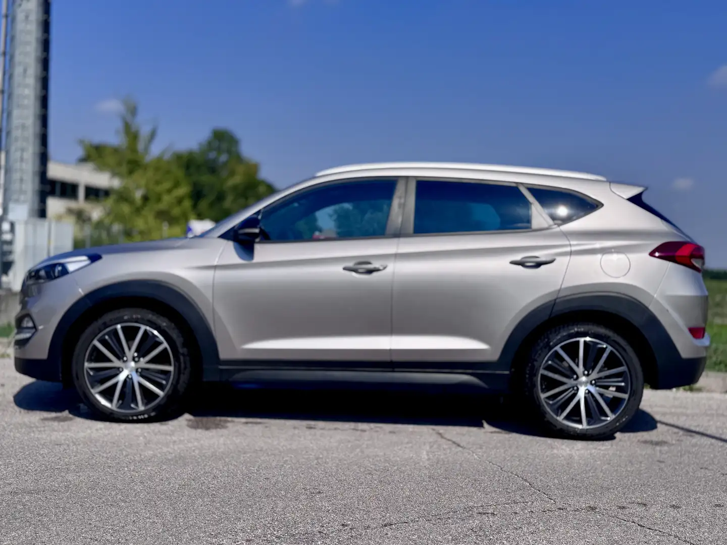 Hyundai TUCSON 1.7 crdi Xpossible 2wd 115cv - 2