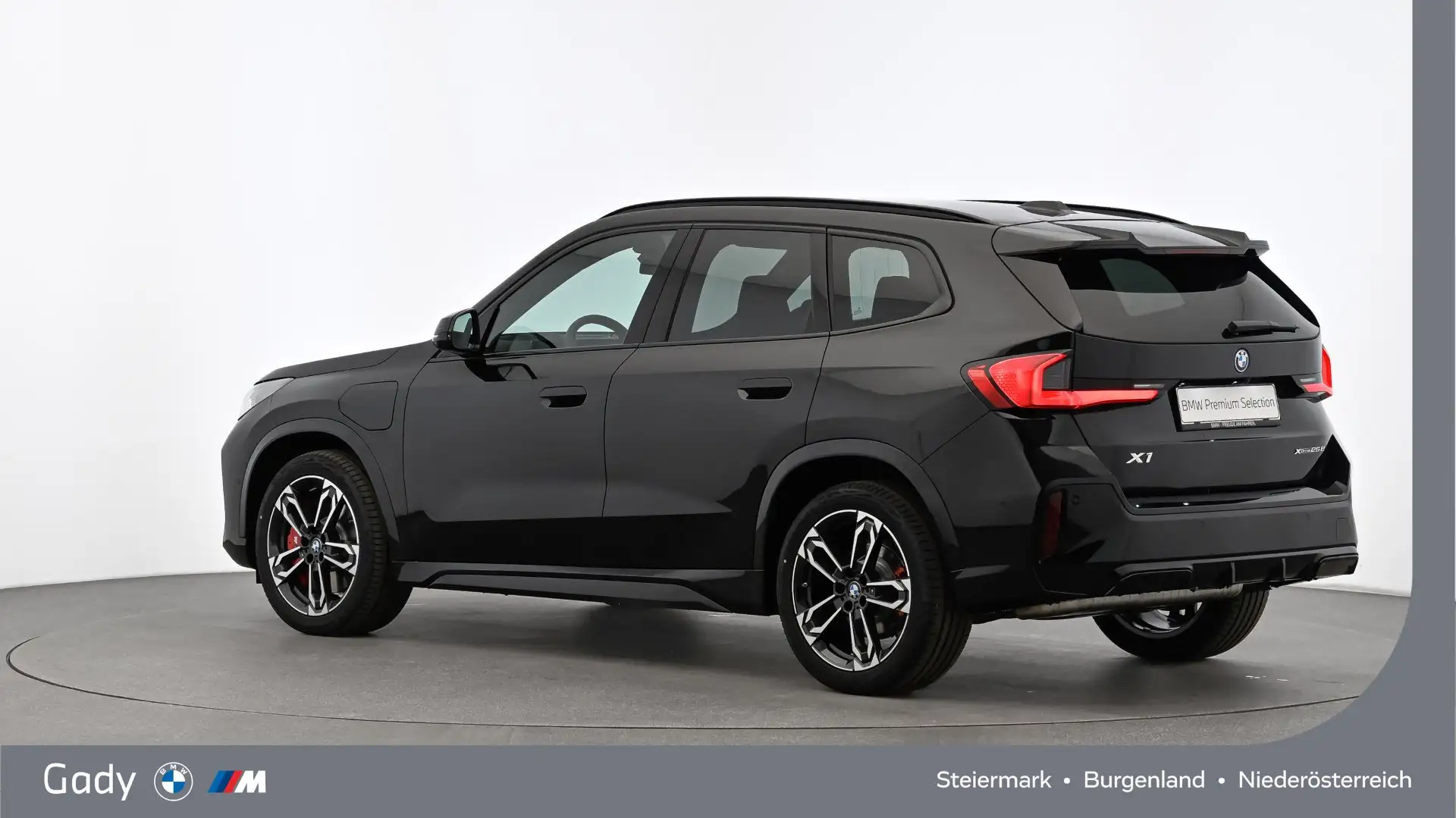 BMW X1 xDrive25e Schwarz - 2