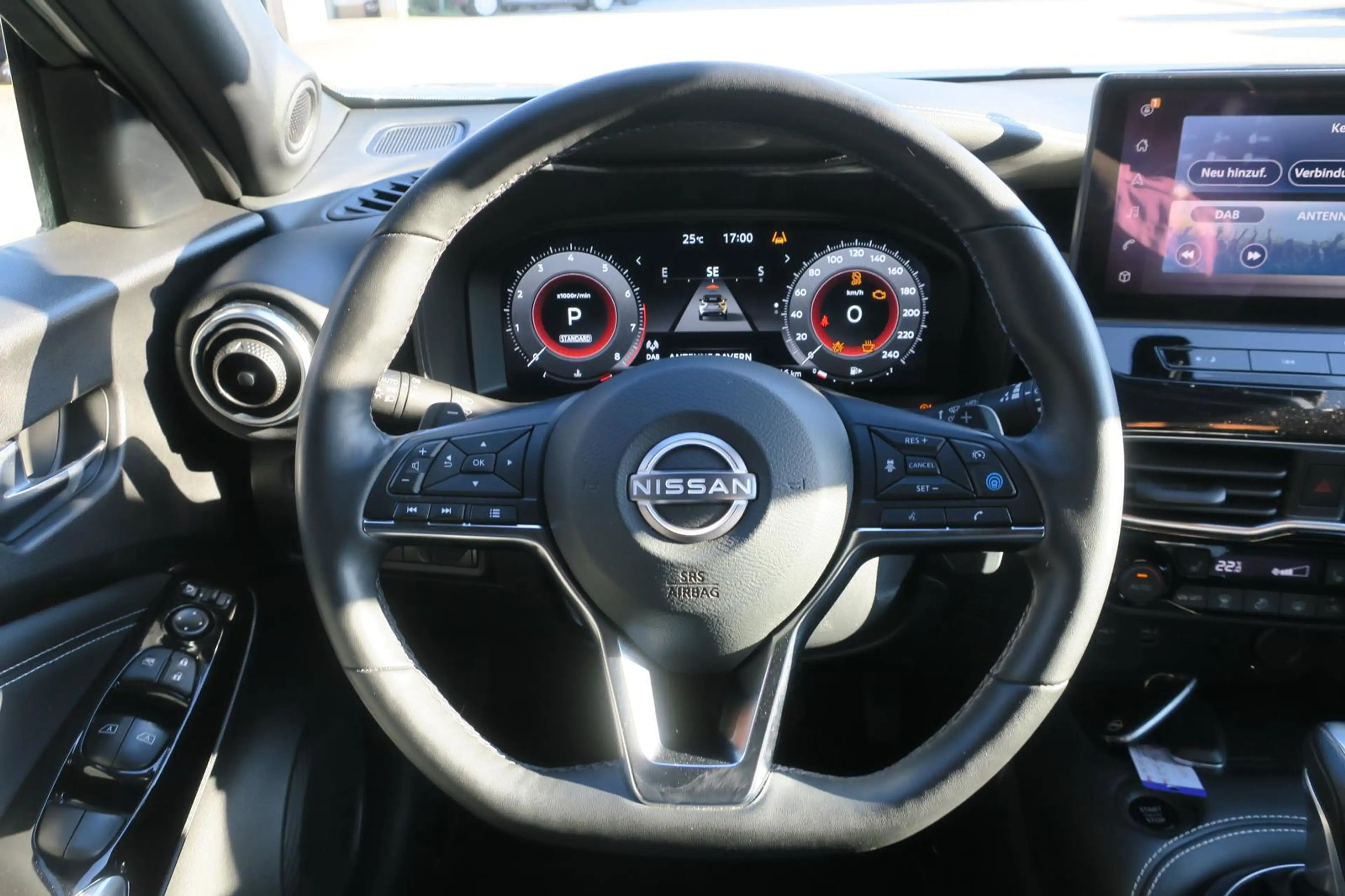 Nissan Juke 1.0 DIG-T DCT TEKNA ProPilot BOSE — photo 12