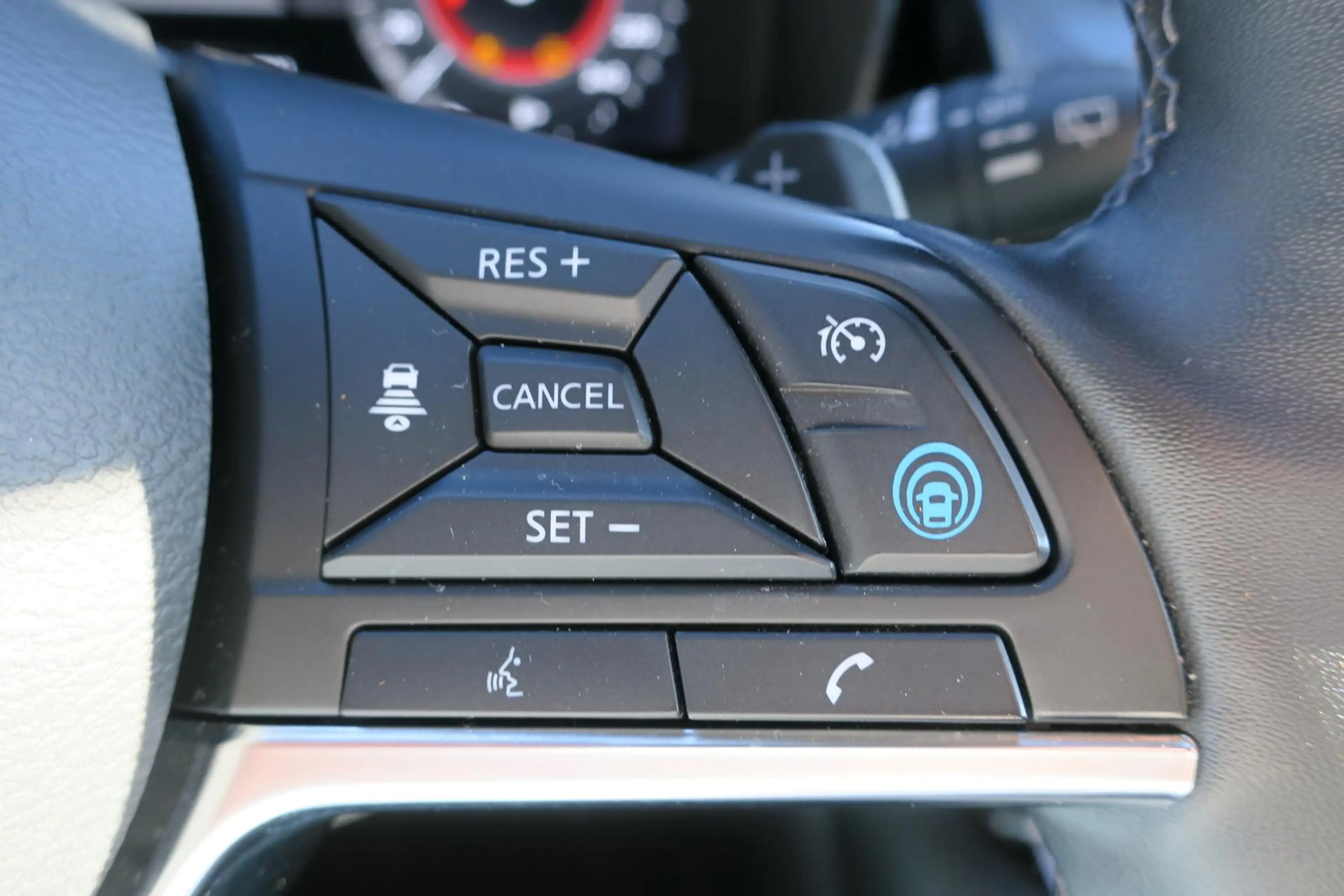 Nissan Juke 1.0 DIG-T DCT TEKNA ProPilot BOSE — photo 13