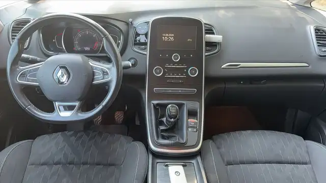 Renault Scenic view 11