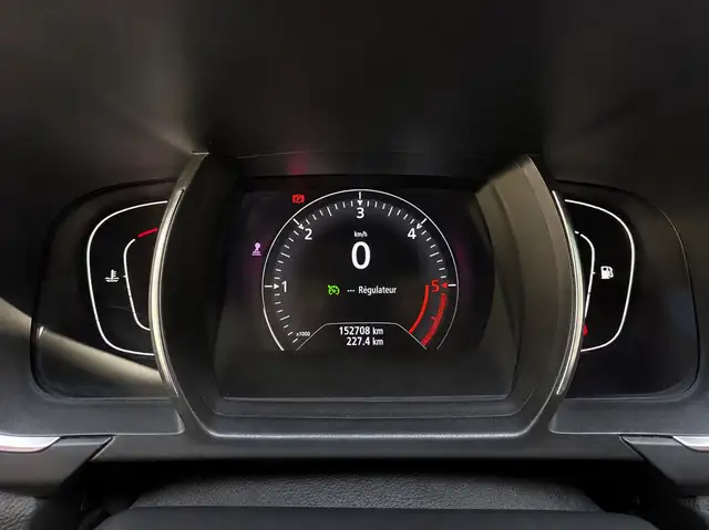 Renault Scenic view 12