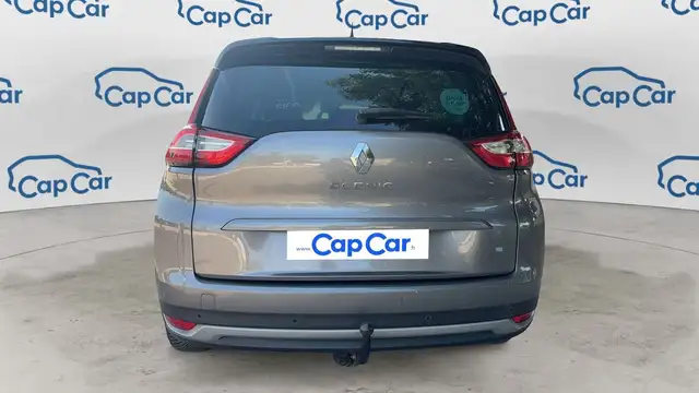 Renault Scenic view 3