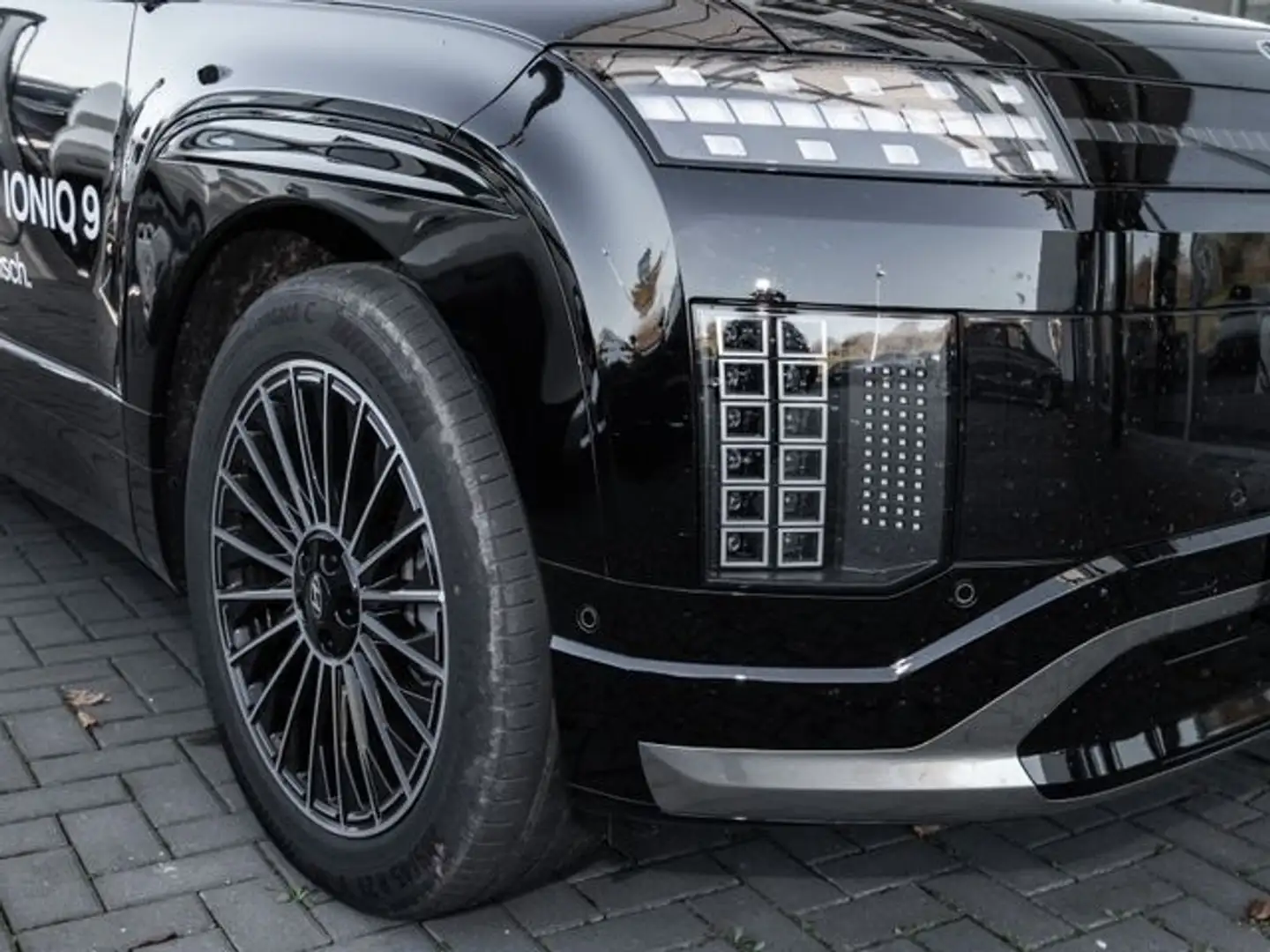 Hyundai IONIQ 9 UNIQ 6-Sitzer*4WD*PANO*Swivel-Paket*HUD*Navi*Leder Negro - 2