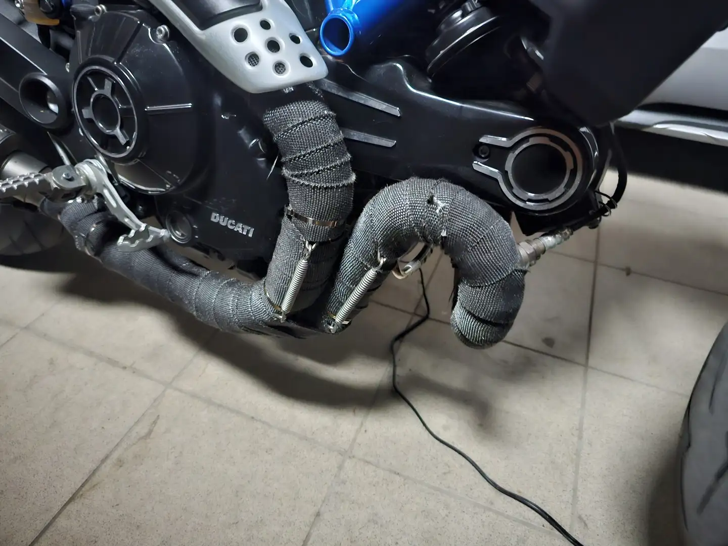 Ducati Scrambler Café racer 803 Argintiu - 2