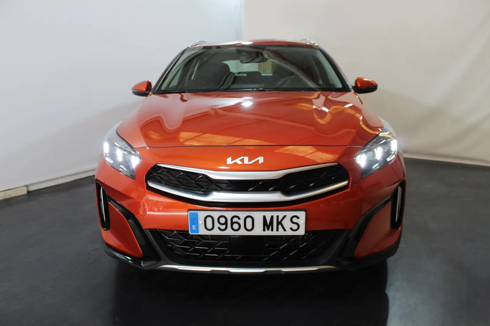 Kia XCeed 1.6 PHEV eTech Aut. Naranja - 2