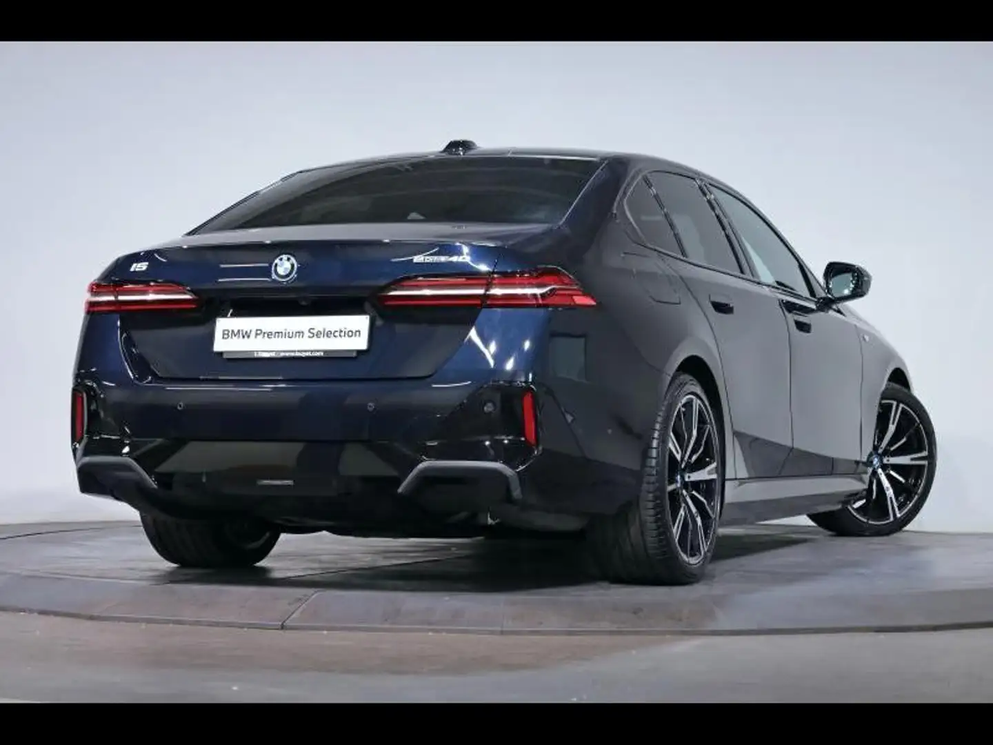 BMW i5 eDrive40 Berline Kit M Sport Noir - 2