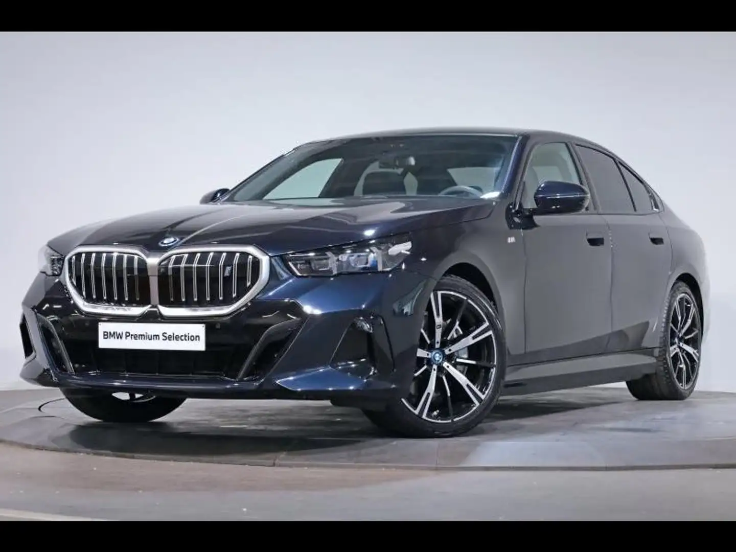 BMW i5 eDrive40 Berline Kit M Sport Noir - 1