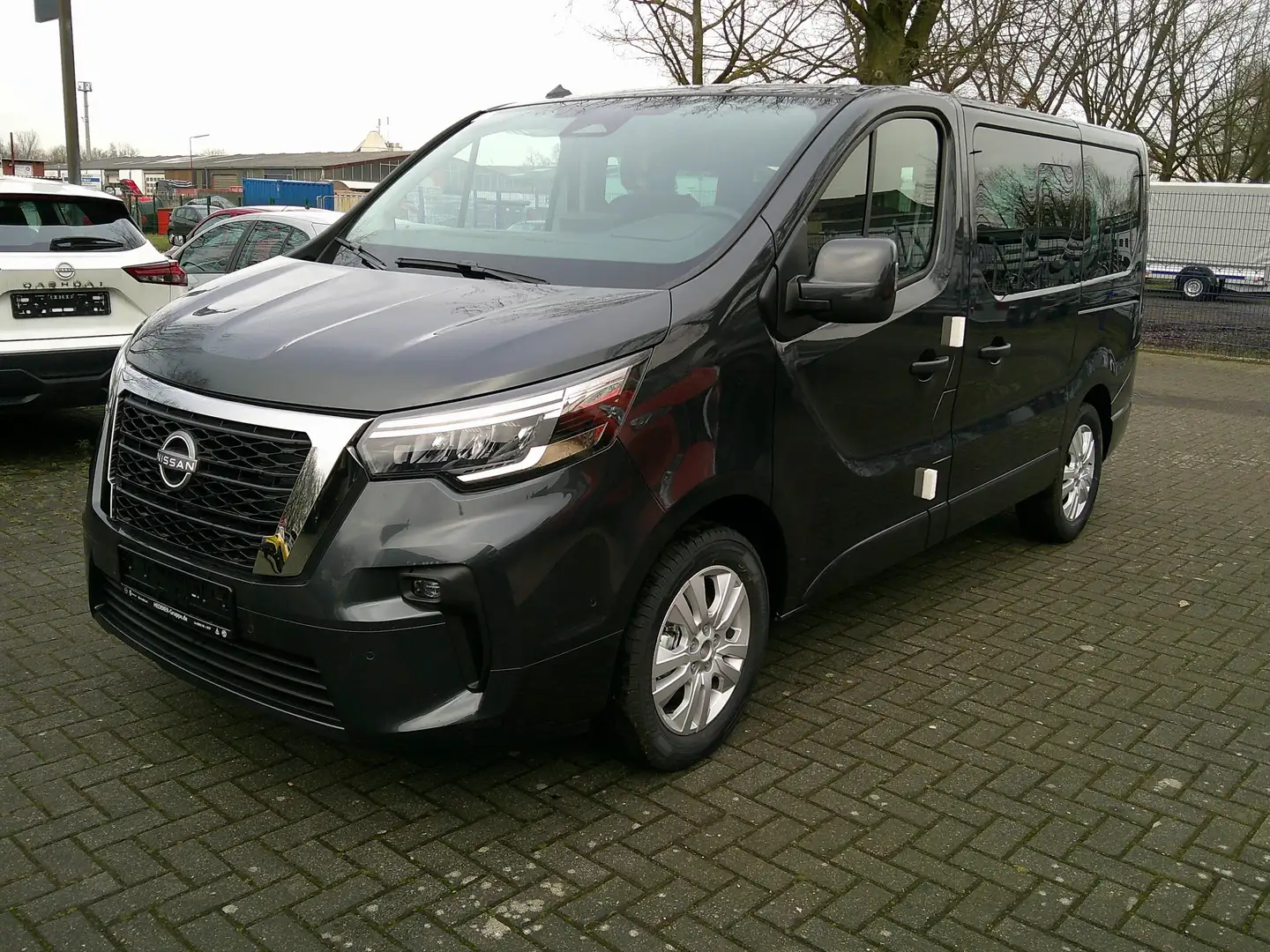 Nissan Primastar Kombi9 L1H1 2,8t dci170 DCT TEKNA 2ST HK BES+ Des Grau - 1