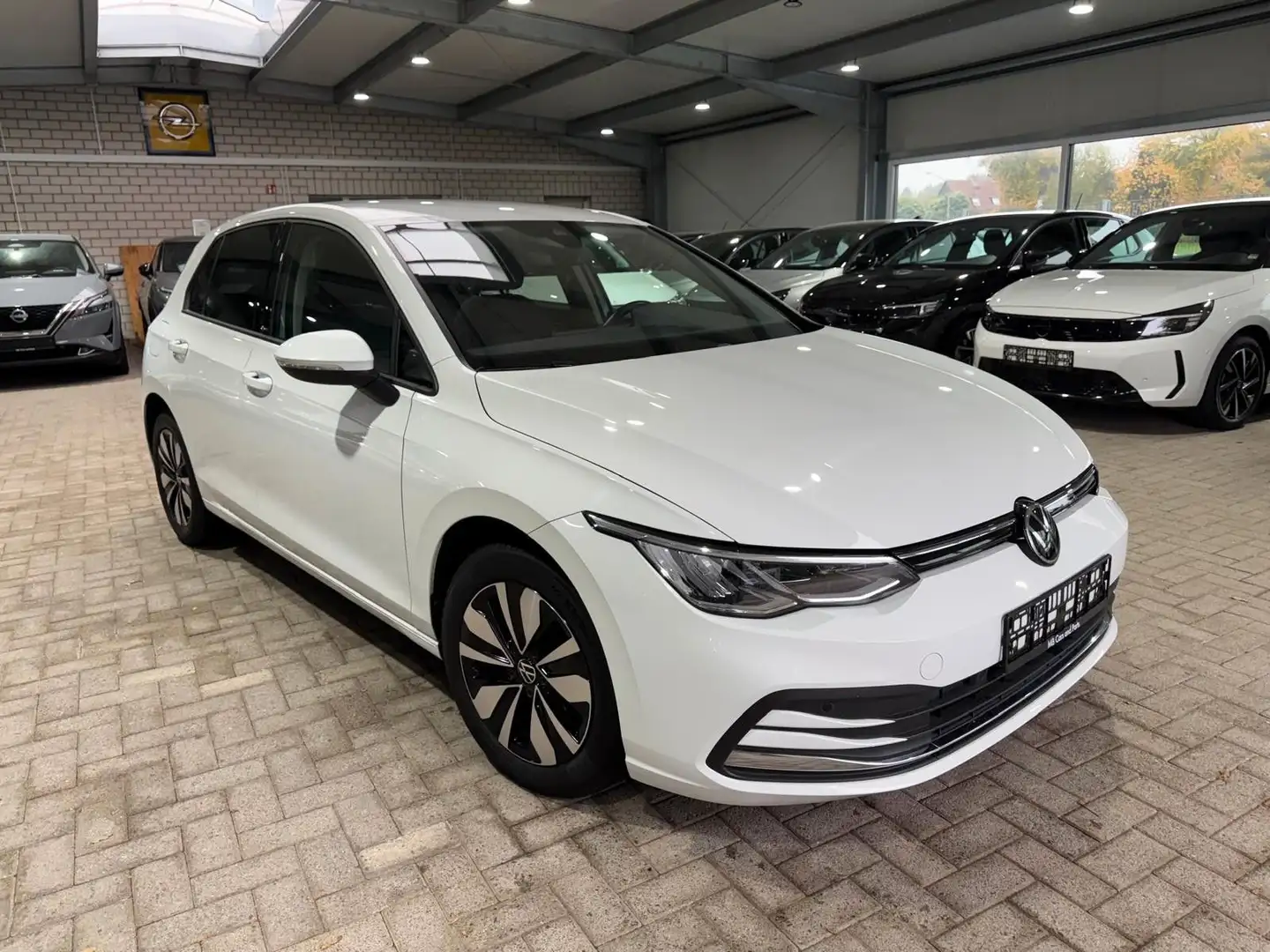 Volkswagen Golf VIII 2.0 TDI Move LHZ SHZ LED Navi ACC Blanc - 2