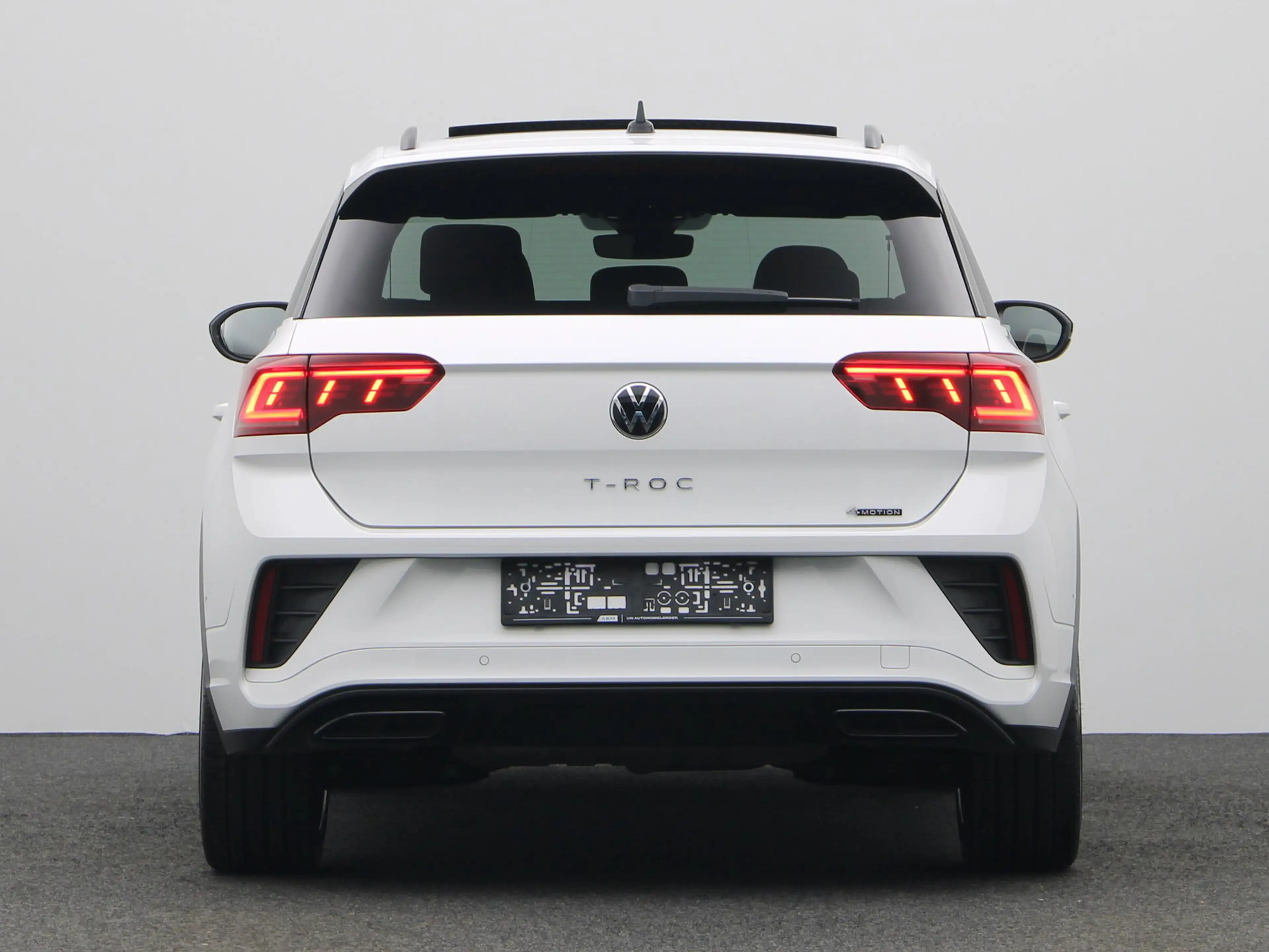Volkswagen T-Roc R-LINE 2.0 TSI 190 PK 4MOTION DSG AUTOMAAT — photo 6