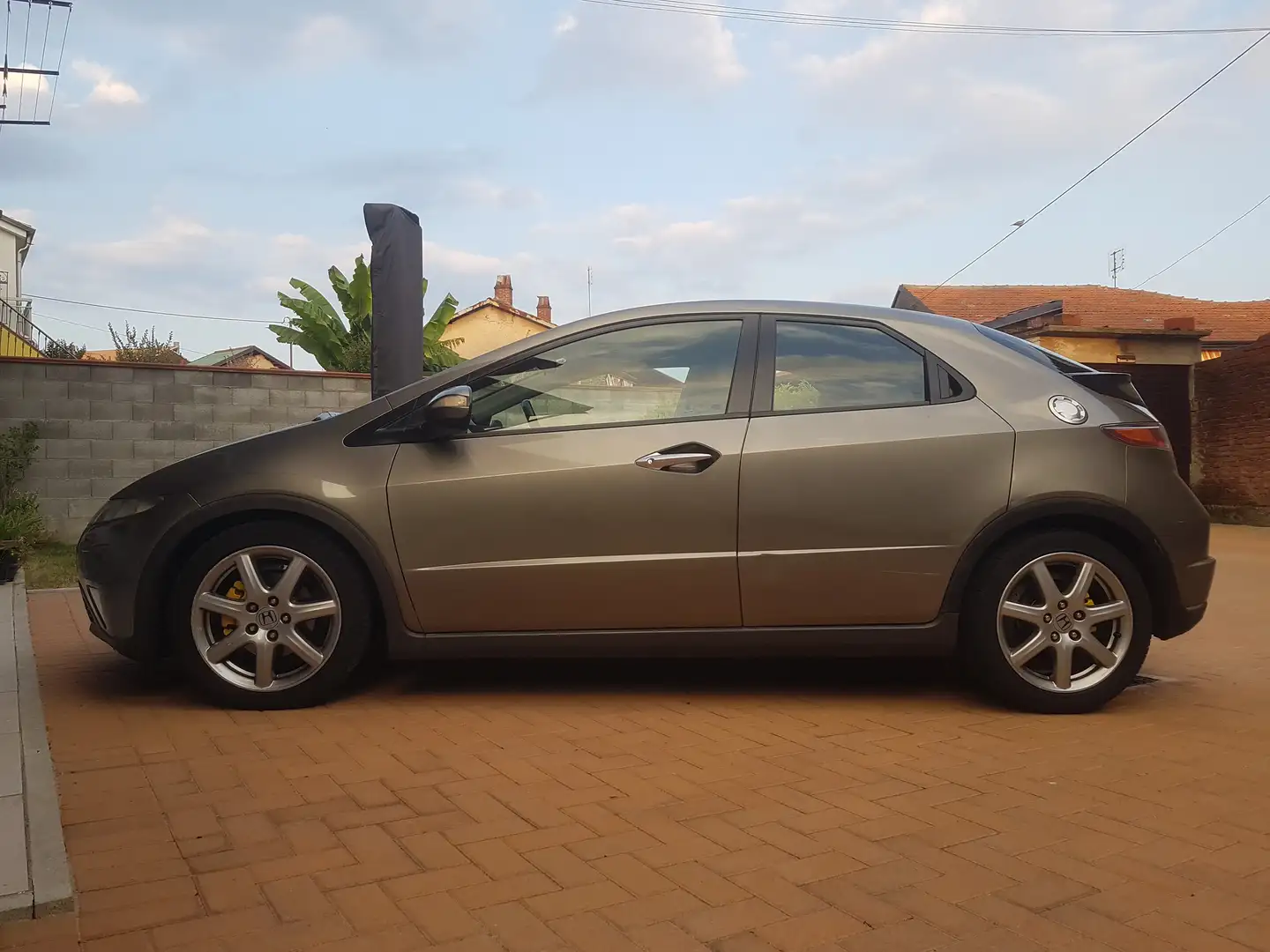 Honda Civic Civic VIII 5p 2.2 i-ctdi Exclusive LE (executive) Grigio - 2
