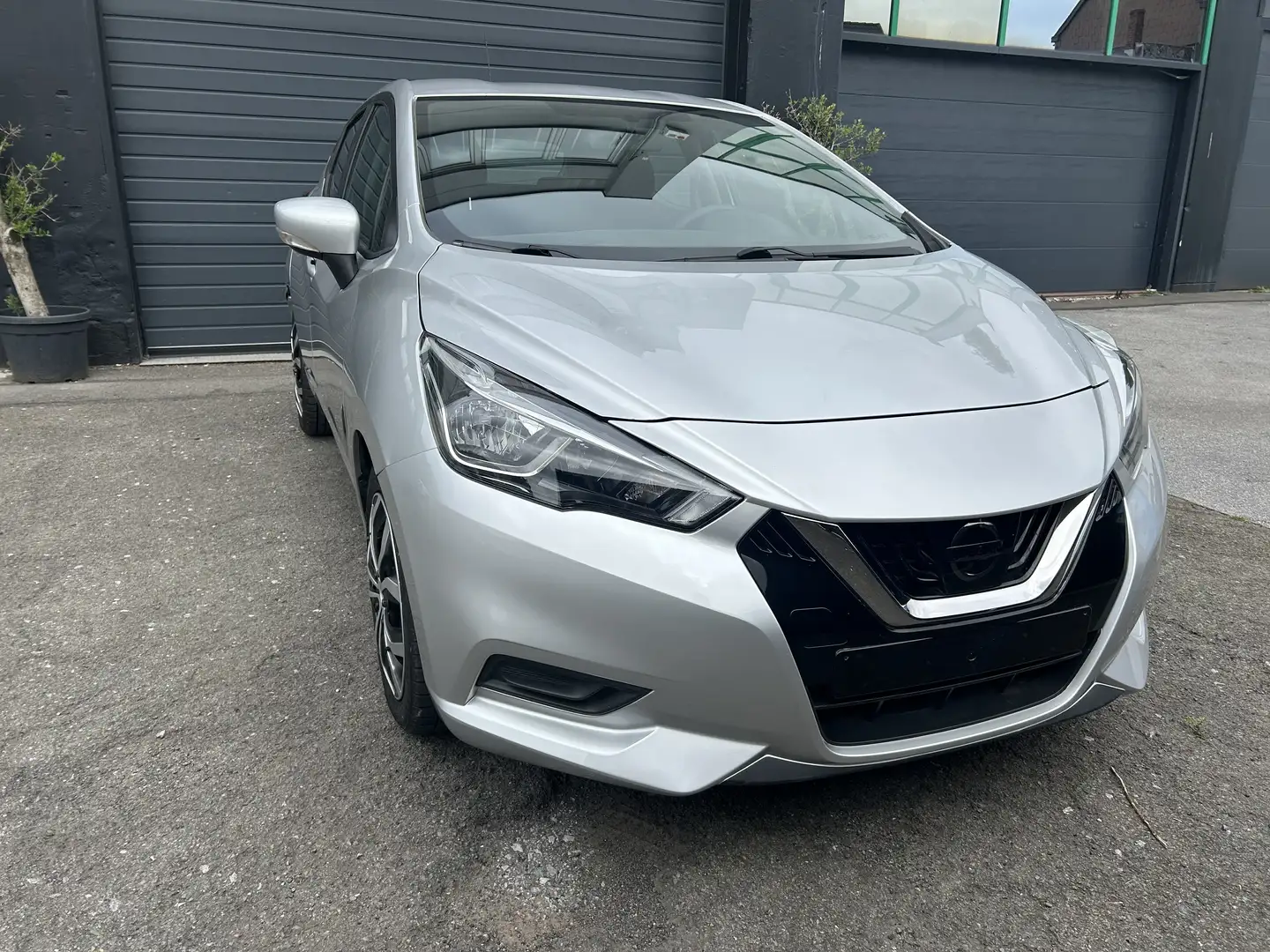 Nissan Micra 1.0i IG Argent - 2