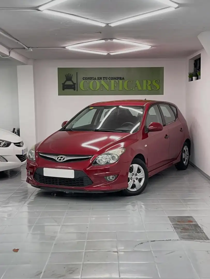 Hyundai i30 1.6 CRDi Comfort GLS Mauve - 1