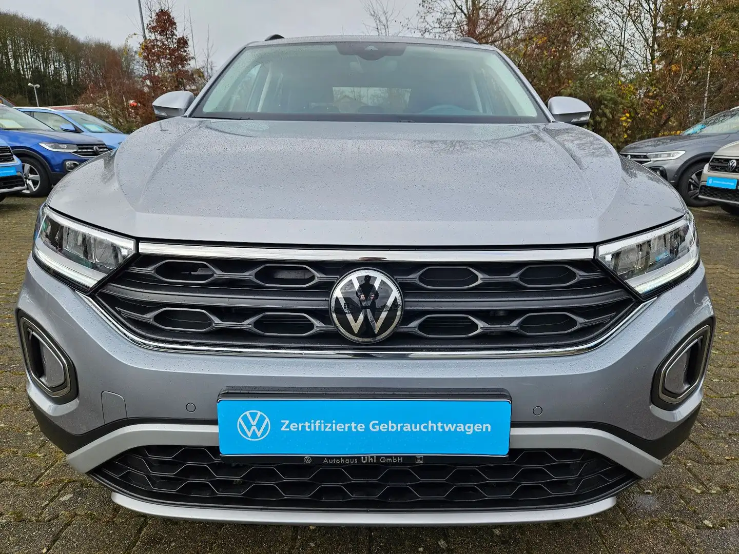 Volkswagen T-Roc Move 1.0 TSI Navi AHK LED Bluetooth Klima Silber - 1