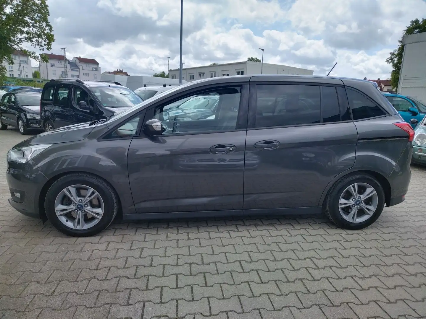 Ford Grand C-Max Grand C-MAX 1.5 Trend+1.HAND+AUTOMATIK+GARANTIE Gris - 1