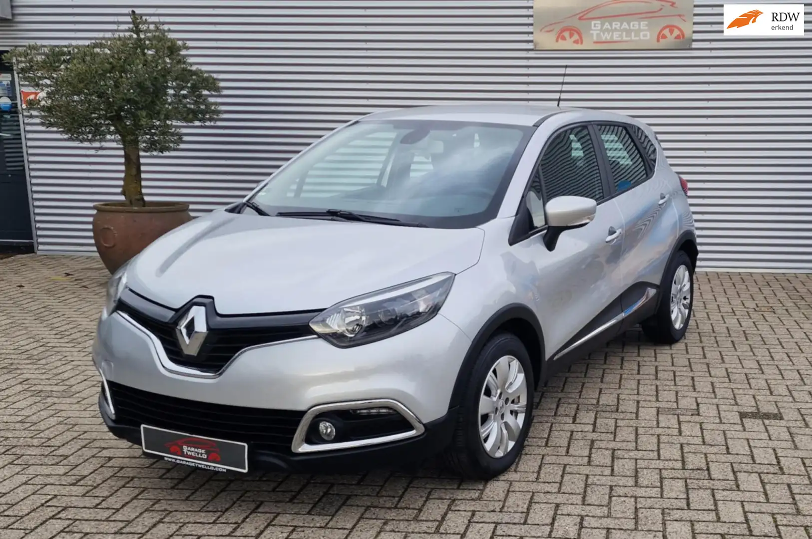 Renault Captur 0.9 TCe Expression, elektrische ramen, cruise cont Gris - 1