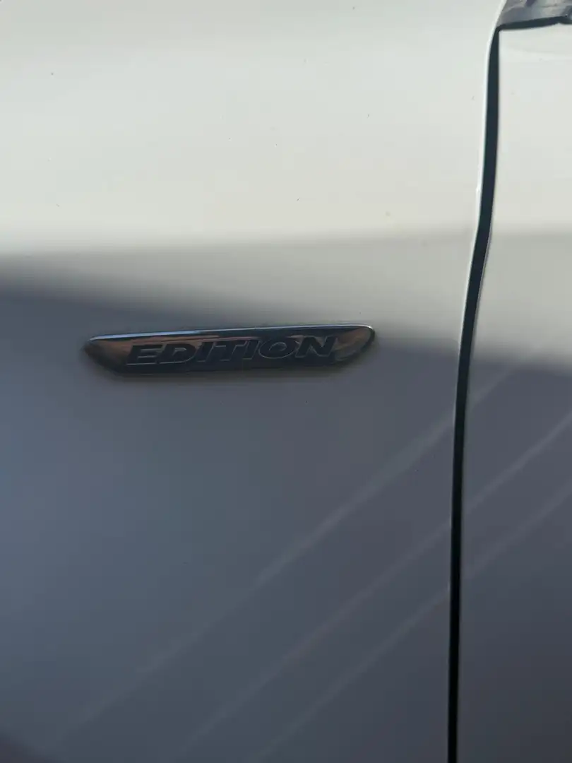 Mercedes-Benz GLA 200 GLA 200 d Executive auto Bianco - 2