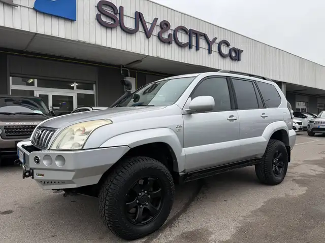 Toyota Land Cruiser 5p 3.0 d-4d GPL / 8 POSTI