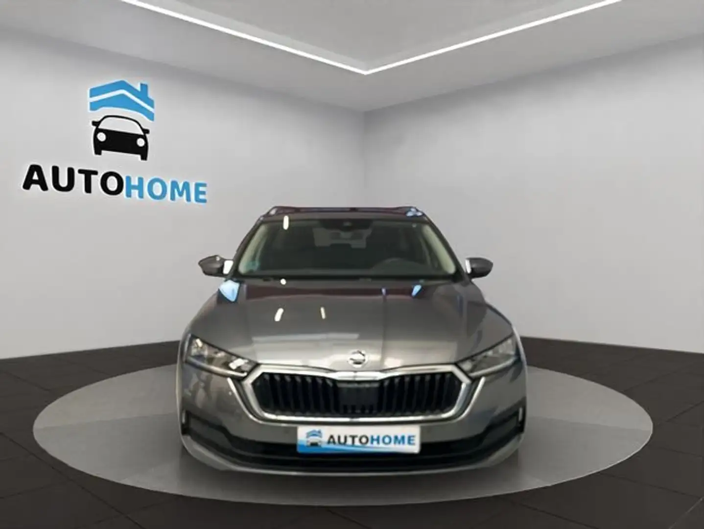 Skoda Octavia Combi 2.0TDI Ambition Plus DSG 110kW Gris - 2