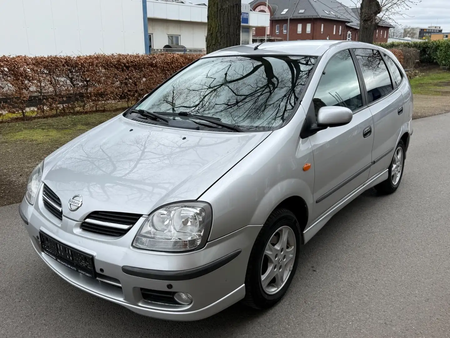Nissan Almera Tino :Automatik/Euro4/Klima/Kamera Gris - 1