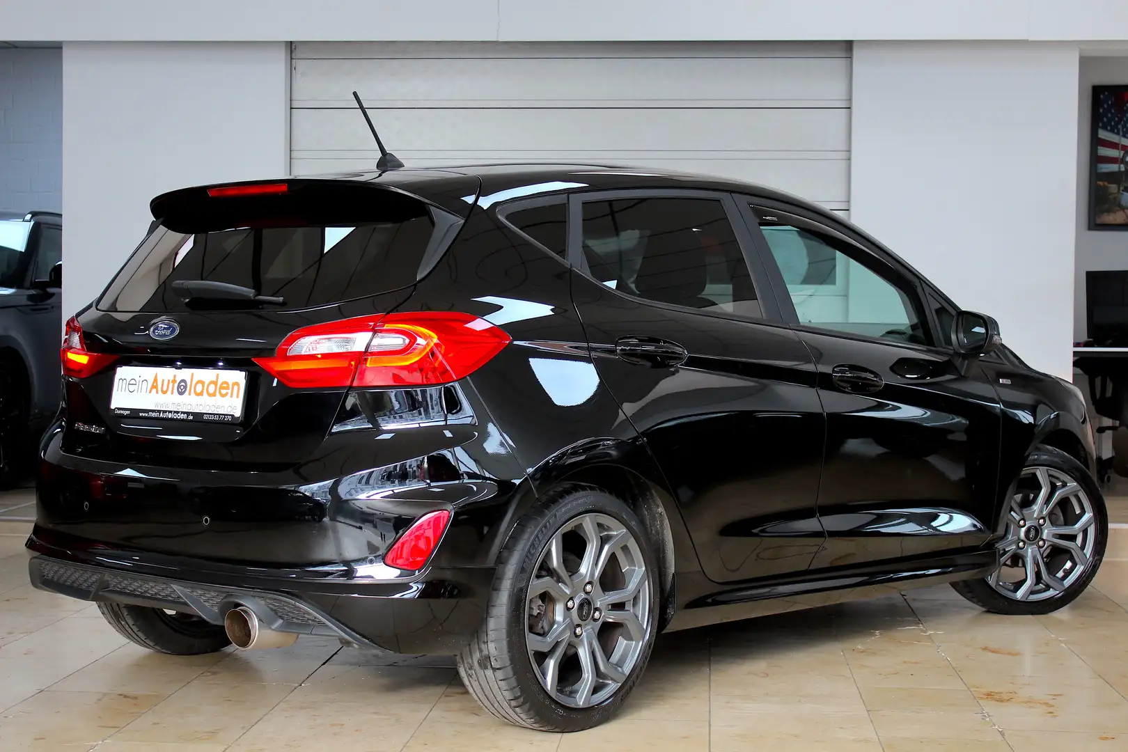 Ford Fiesta 1,0 EcoBoost ST-Line 140PS *NAVI*LED*PDC*APPLE*SHZ Zwart - 2