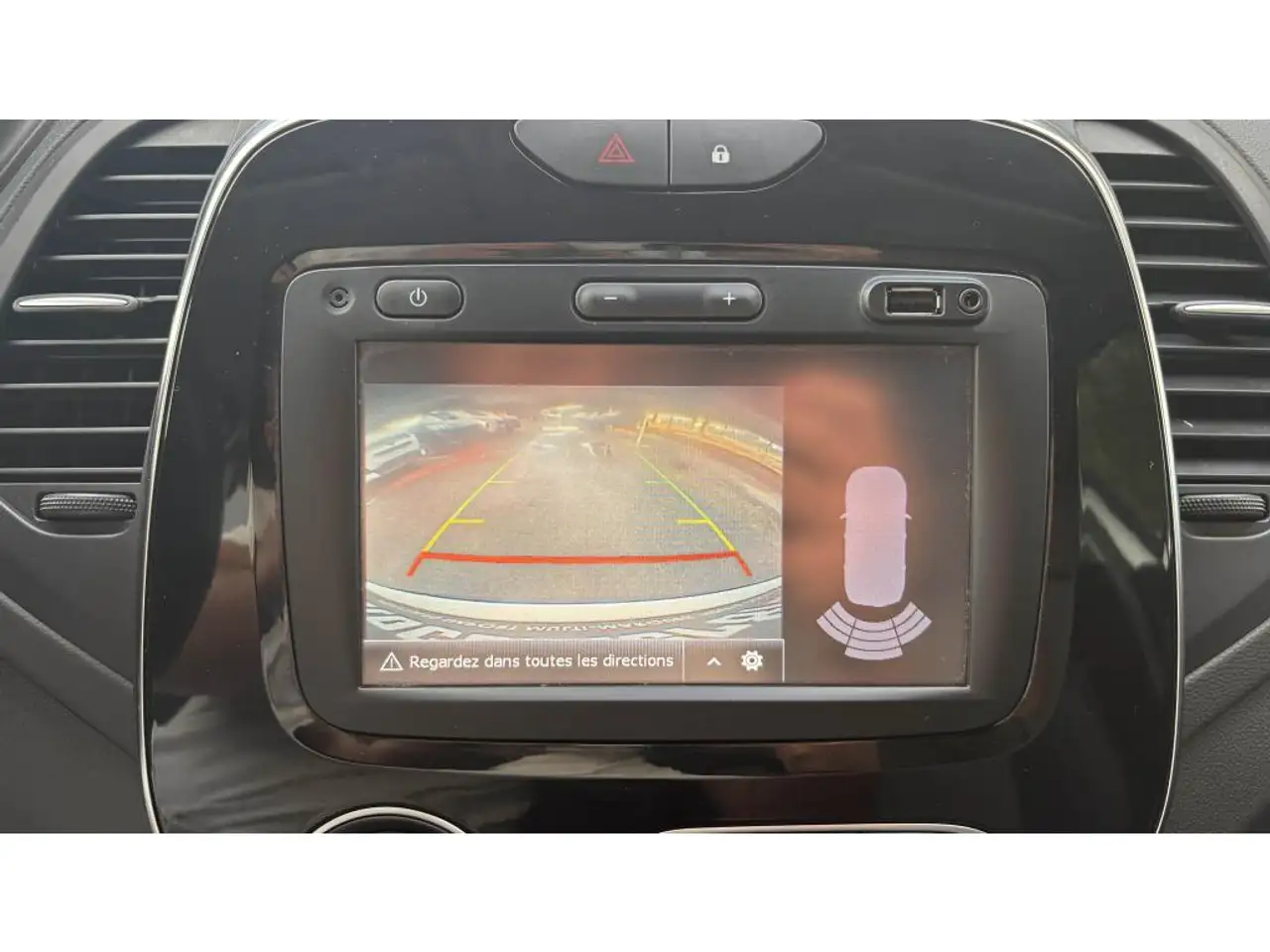 Renault Captur — photo 6