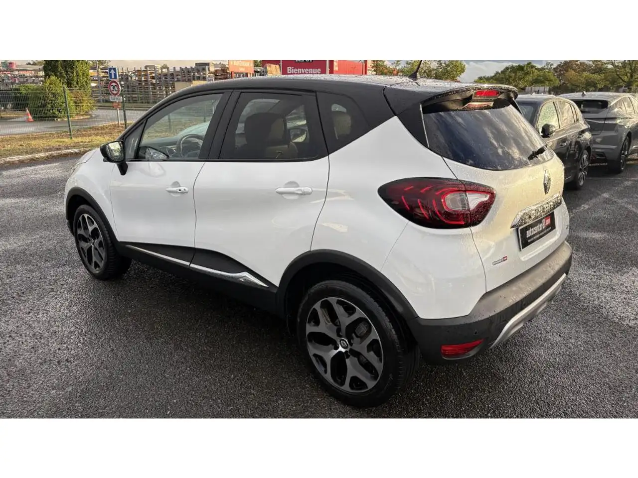 Renault Captur — photo 3
