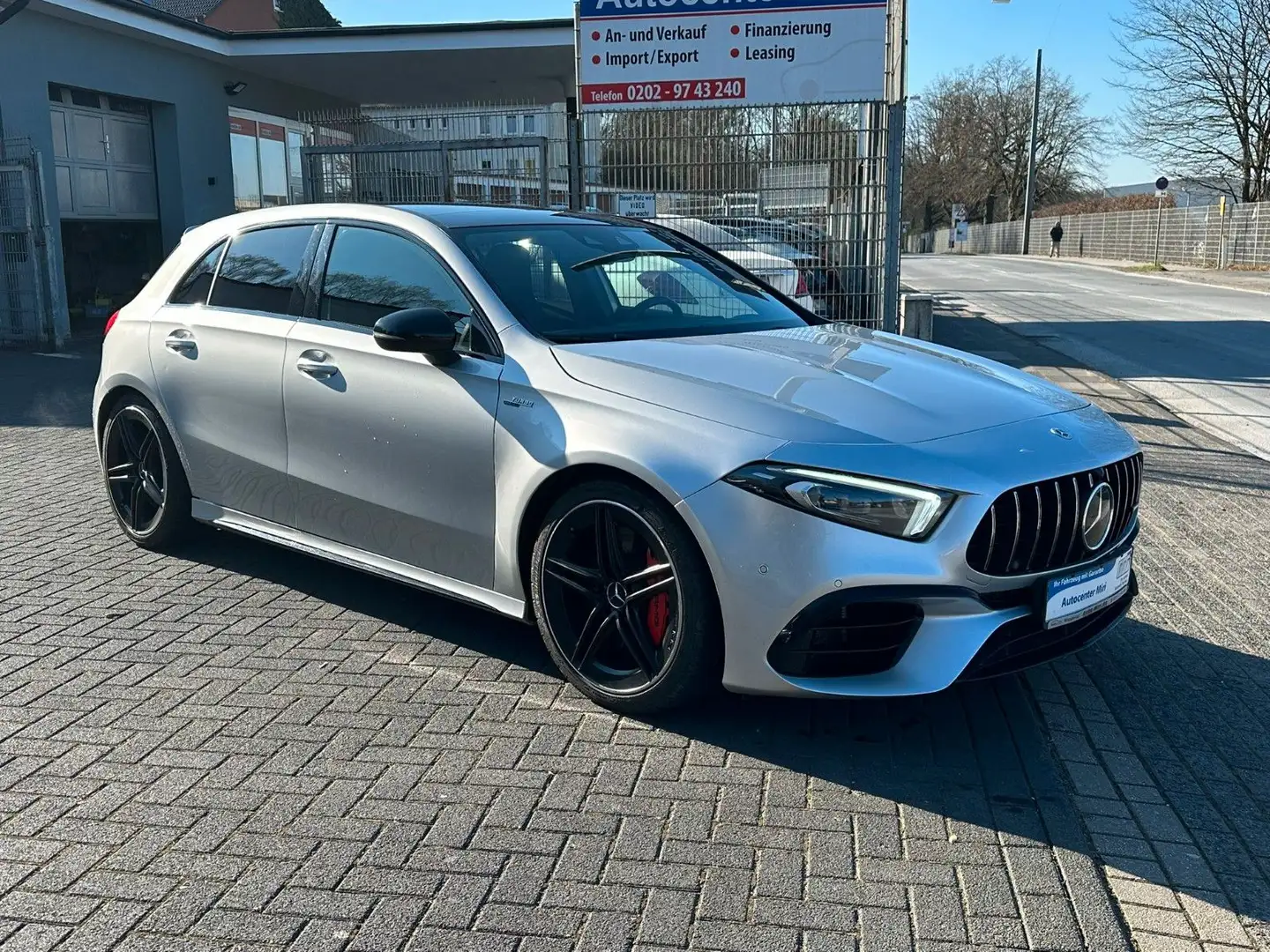 Mercedes-Benz A 45 AMG A 45 S AMG 4Matic NightPaket-Pano-Kamera-MultiB Silber - 1