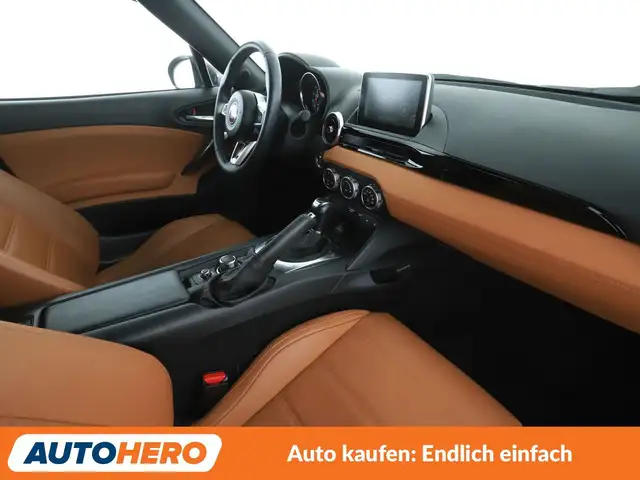 Fiat 124 Spider view 15