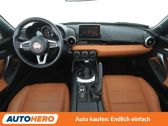Fiat 124 Spider view 14