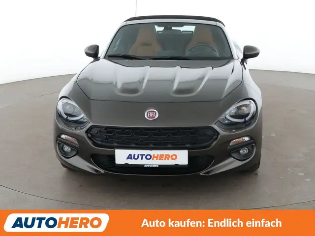 Fiat 124 Spider view 9