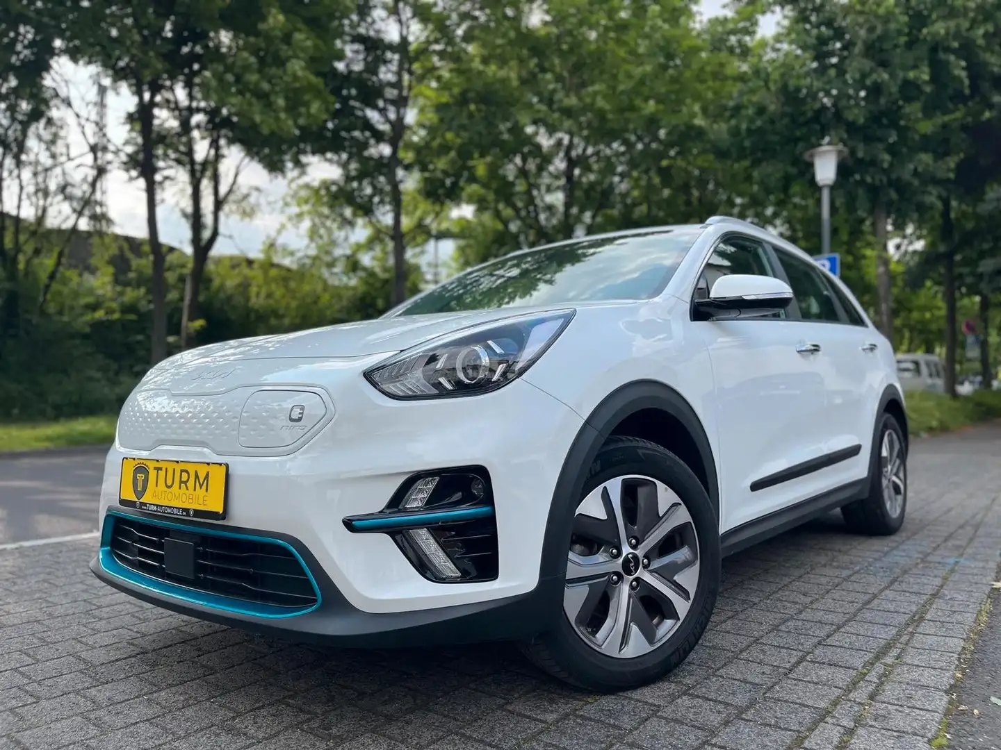Kia Niro eNiro 64kWh|Garantie10/2028|Wärmep.|11kW|NAV|SHZ Wit - 1