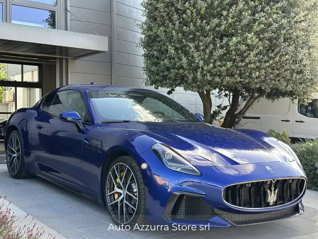 Maserati Granturismo view 3