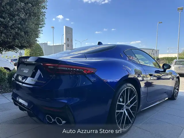Maserati Granturismo view 4
