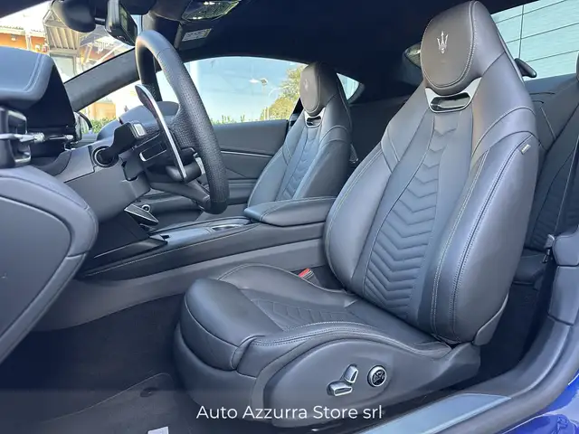 Maserati Granturismo view 8