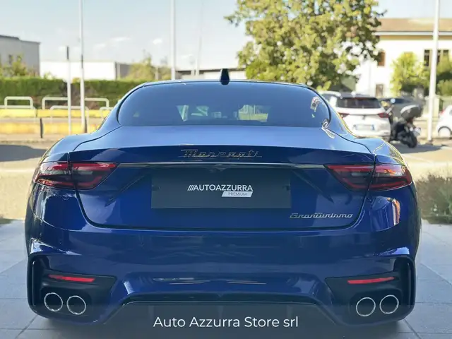 Maserati Granturismo view 5