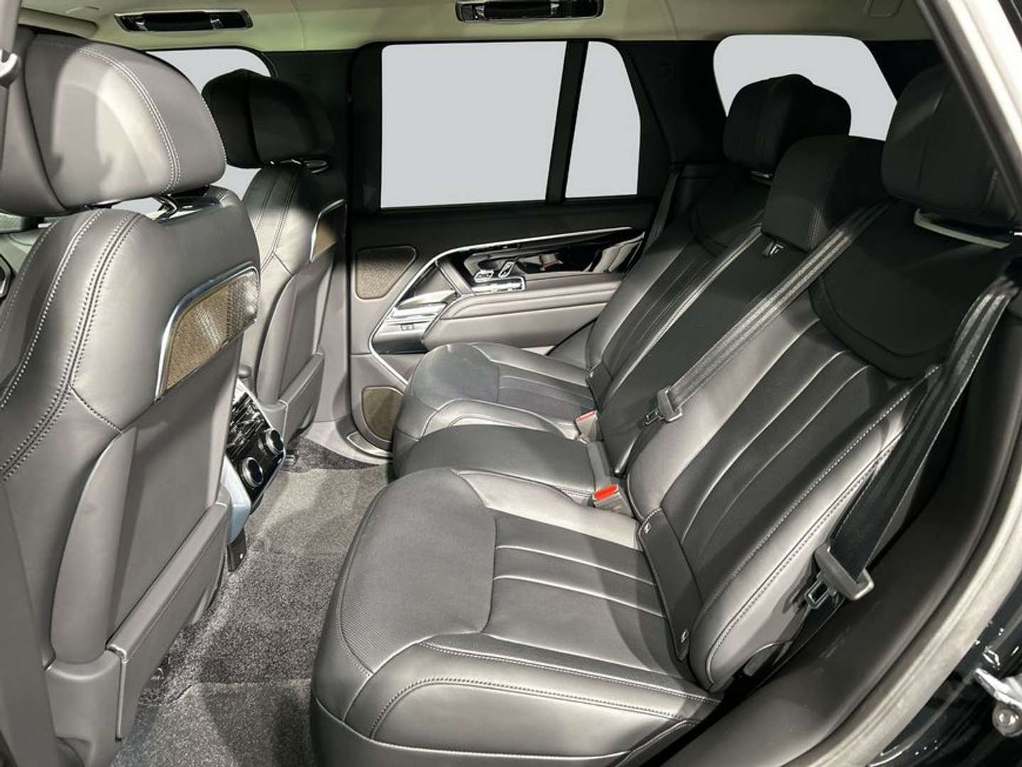 Land Rover Range Rover P550e Hybrid Autobiography -  - Joinsteer - #4