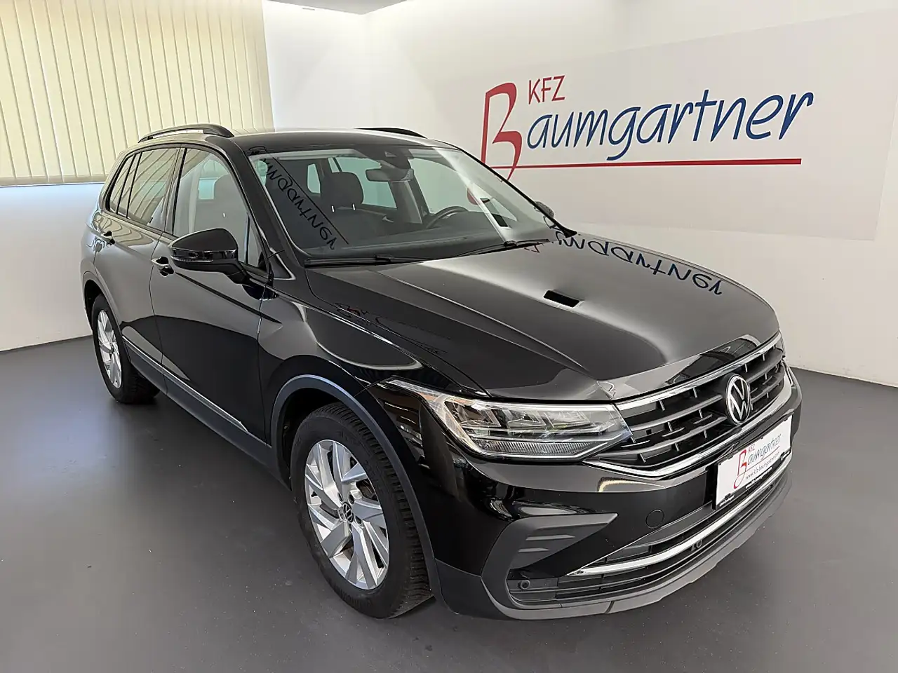2023 Volkswagen Tiguan 2,0TDI DSG Life *LED*NAVI*ACC*AHK*Sitzheizung*R..., photograph 1