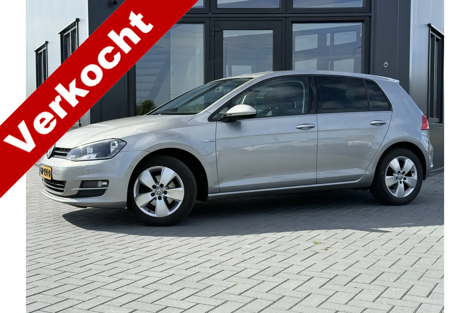 Volkswagen Golf 1.2 TSI Cup Clima | Cruise | PDC | Nwe APK & beurt Gris - 1