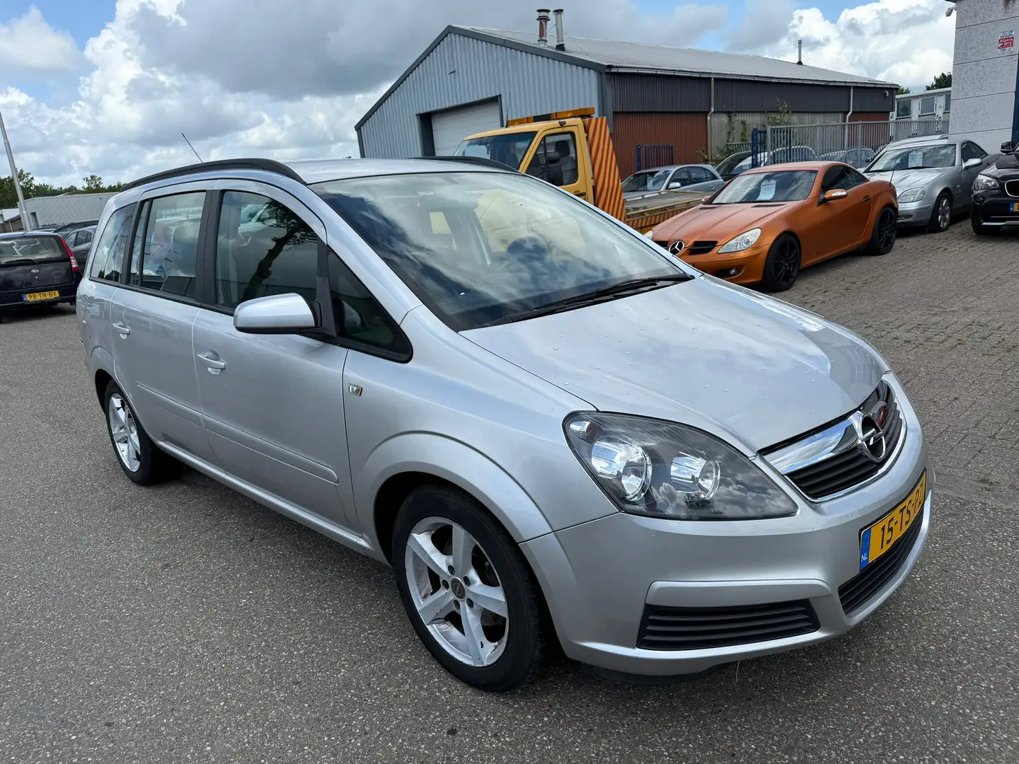 Opel Zafira 1.6 Enjoy 7-Pers. Bj:2007 NAP! Grijs - 2