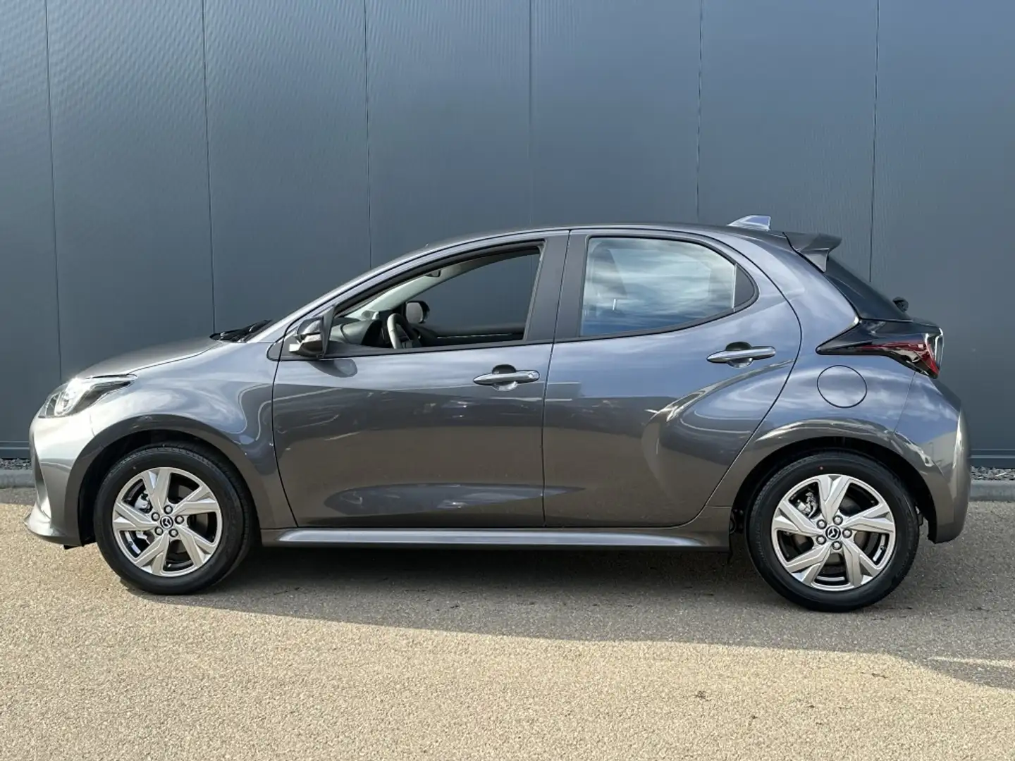 Mazda 2 Hybrid 1.5 Exclusive-line Grijs - 2