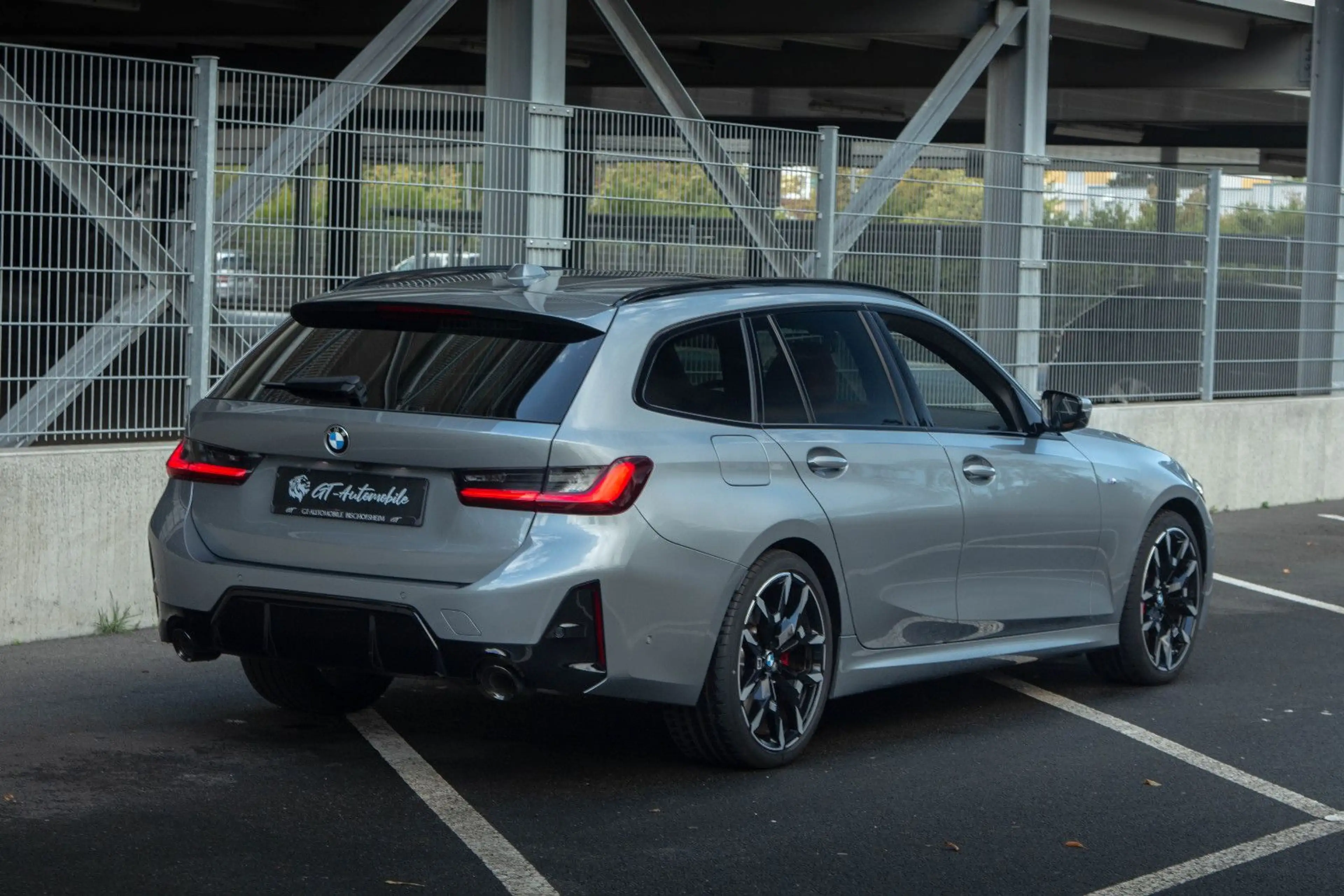 BMW 320 d xDrive *M Sport PRO*PANO*HUD*360°*19"Zoll* — photo 8