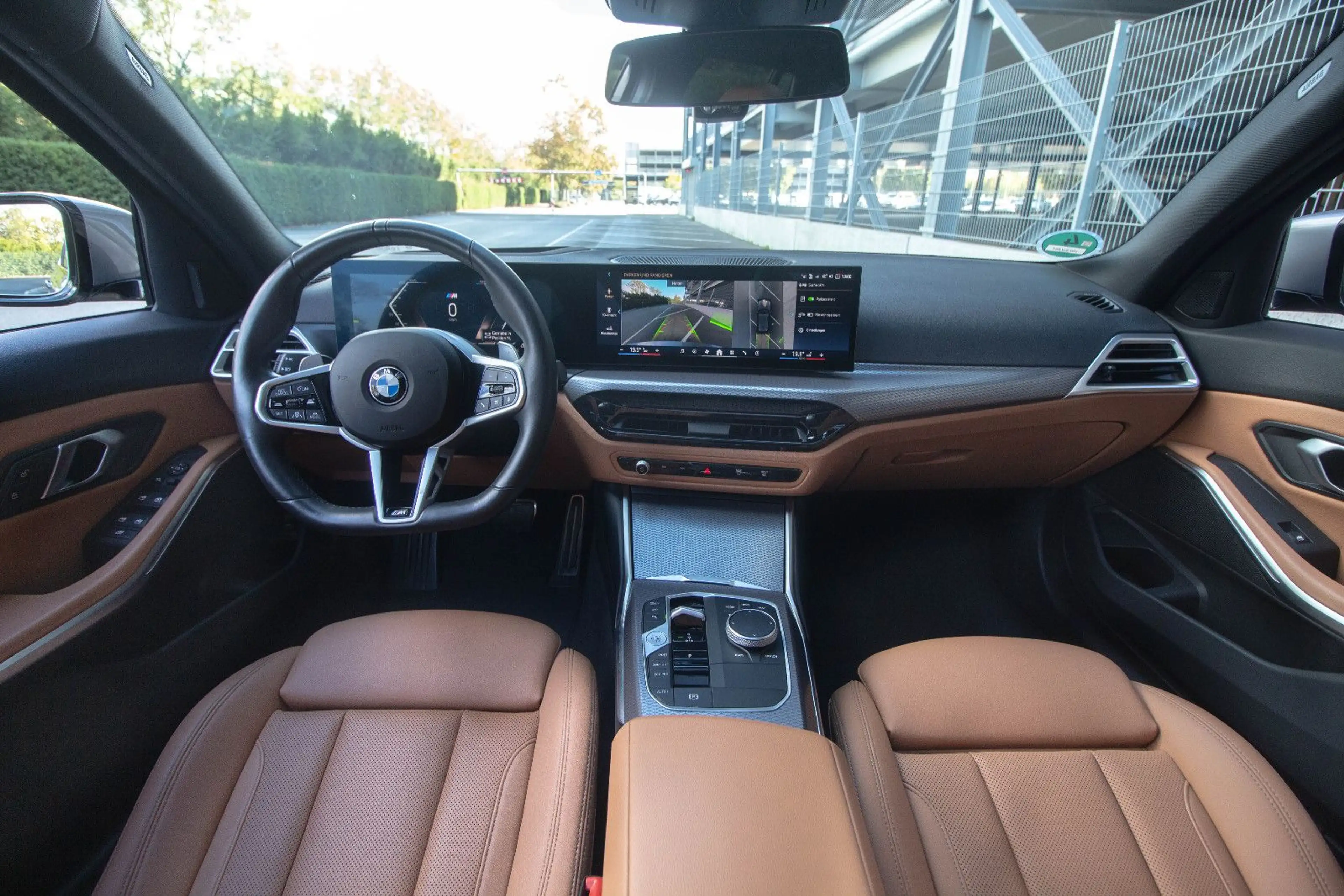 BMW 320 d xDrive *M Sport PRO*PANO*HUD*360°*19"Zoll* — photo 2