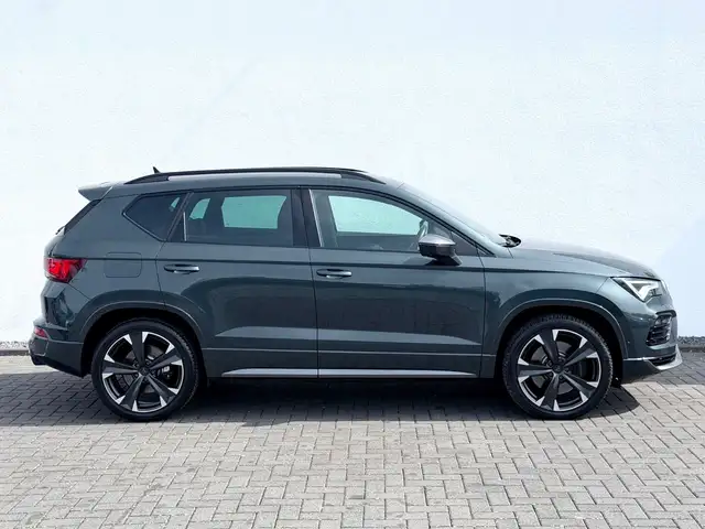 Cupra Ateca view 4
