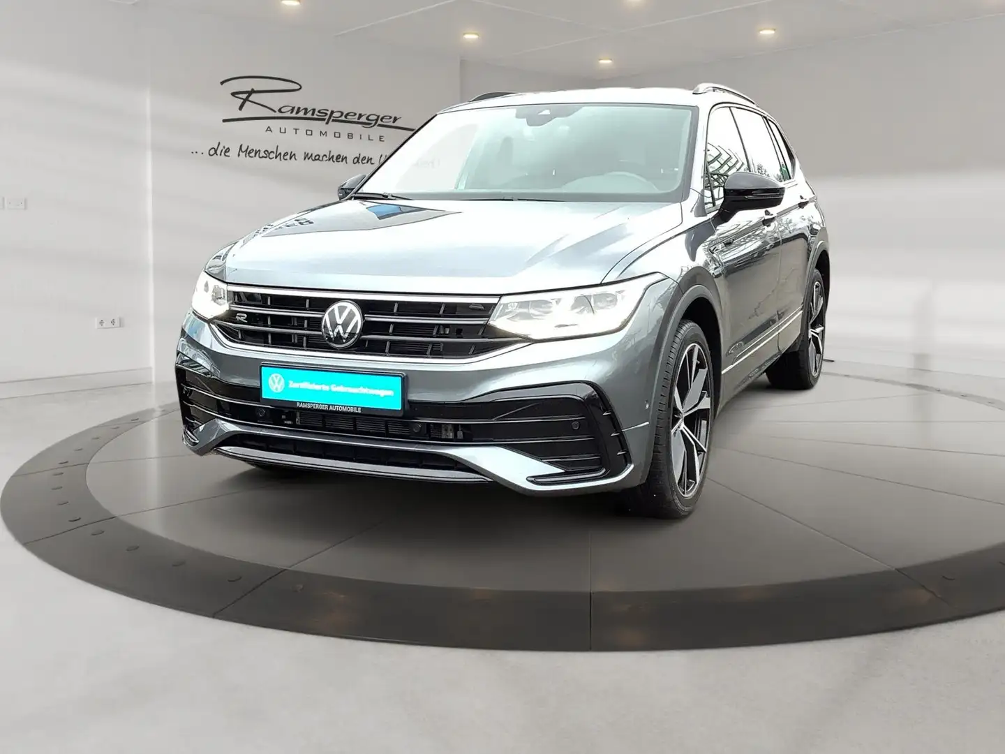 Volkswagen Tiguan Allspace 2.0 TSI DSG R-Line 4M. AHK Stand Grau - 2
